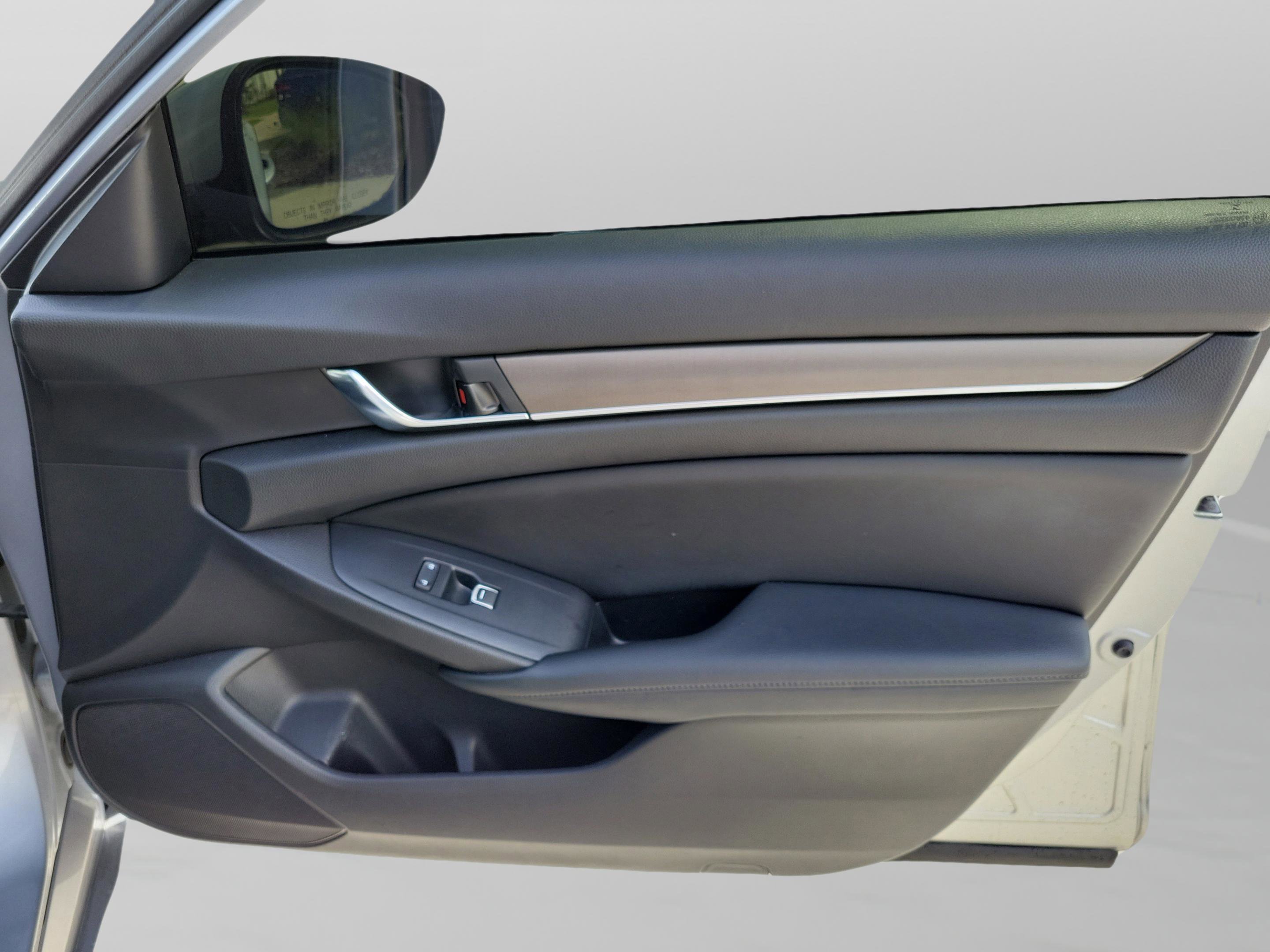 Used 2021 Honda Accord Hybrid image 23