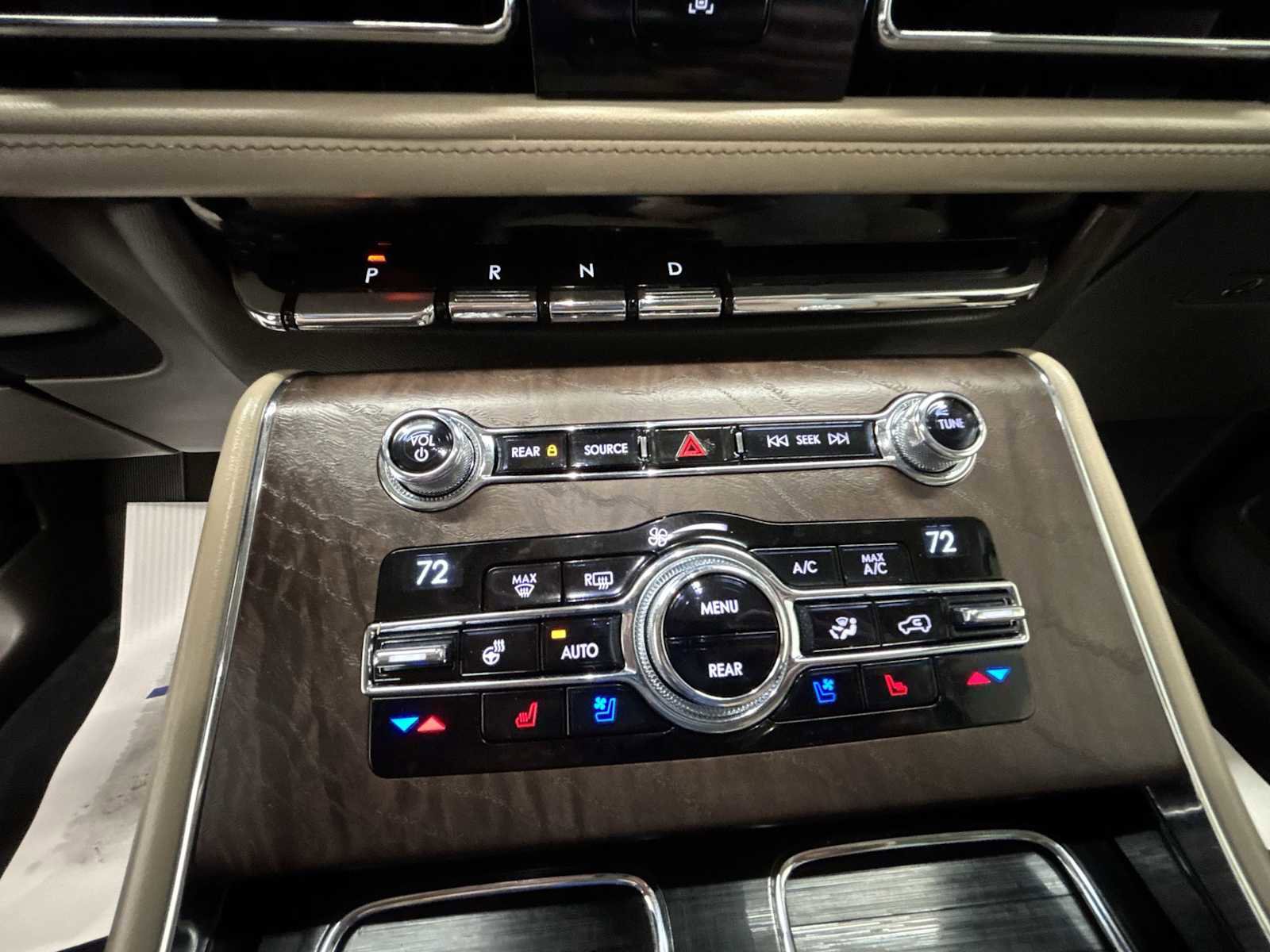 Used 2020 Lincoln Aviator Reserve w/ Equipment Group 202A AWD/4WD image 17