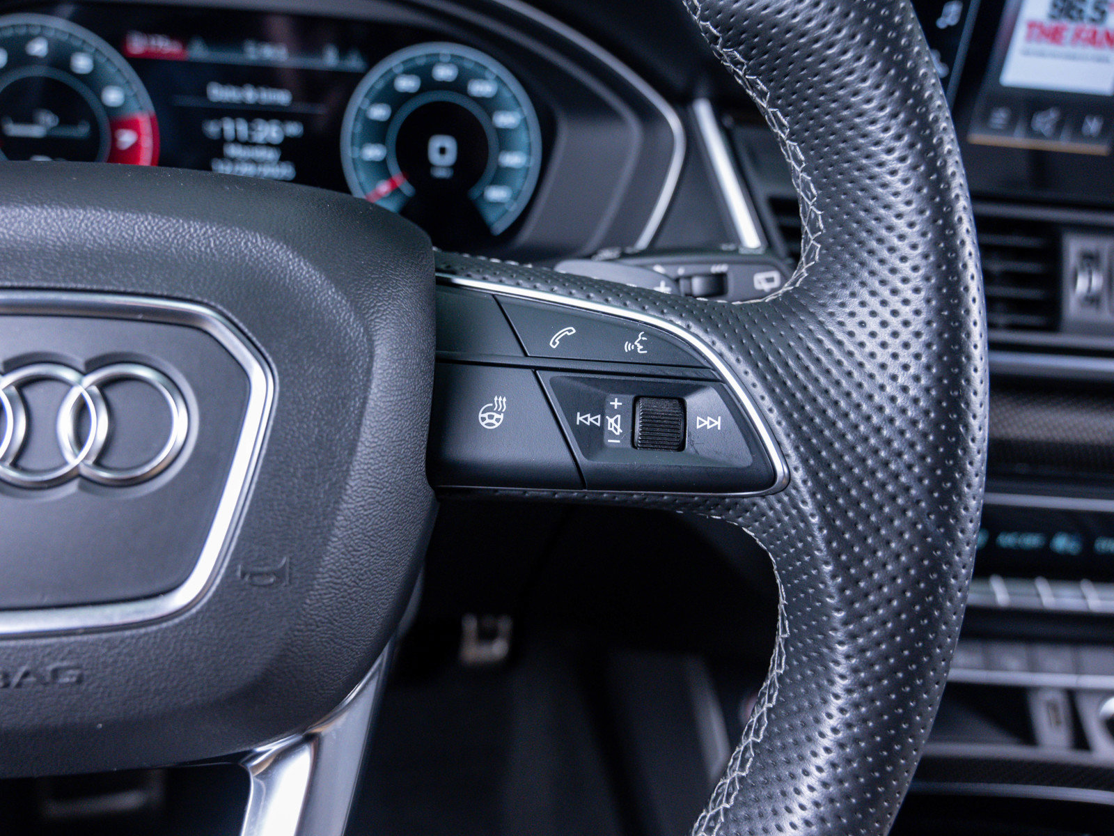 Used 2021 Audi SQ5 Prestige w/ Prestige Package image 23