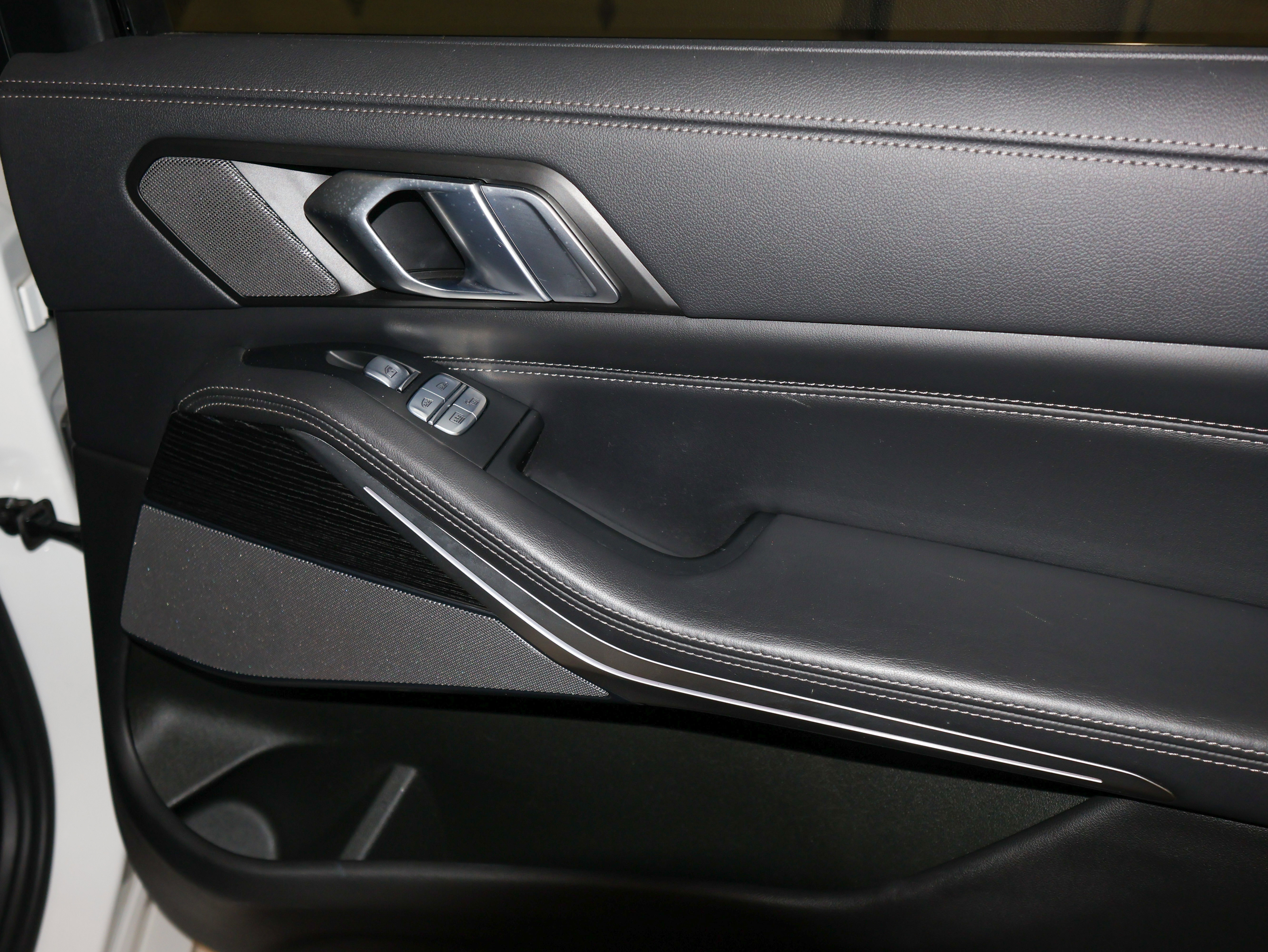 Used 2021 BMW X7 M50i image 71