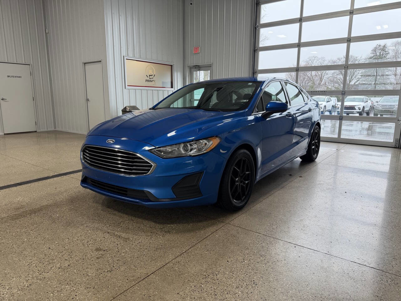 Used 2019 Ford Fusion SE image 2