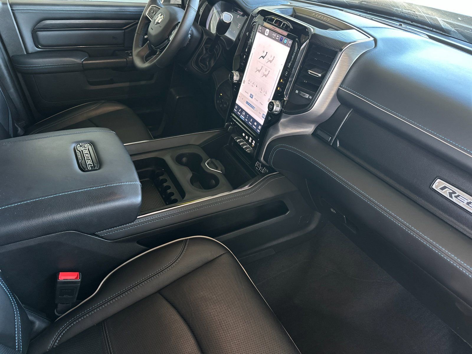 Used 2024 RAM 2500 Rebel w/ Towing Technology Group image 14