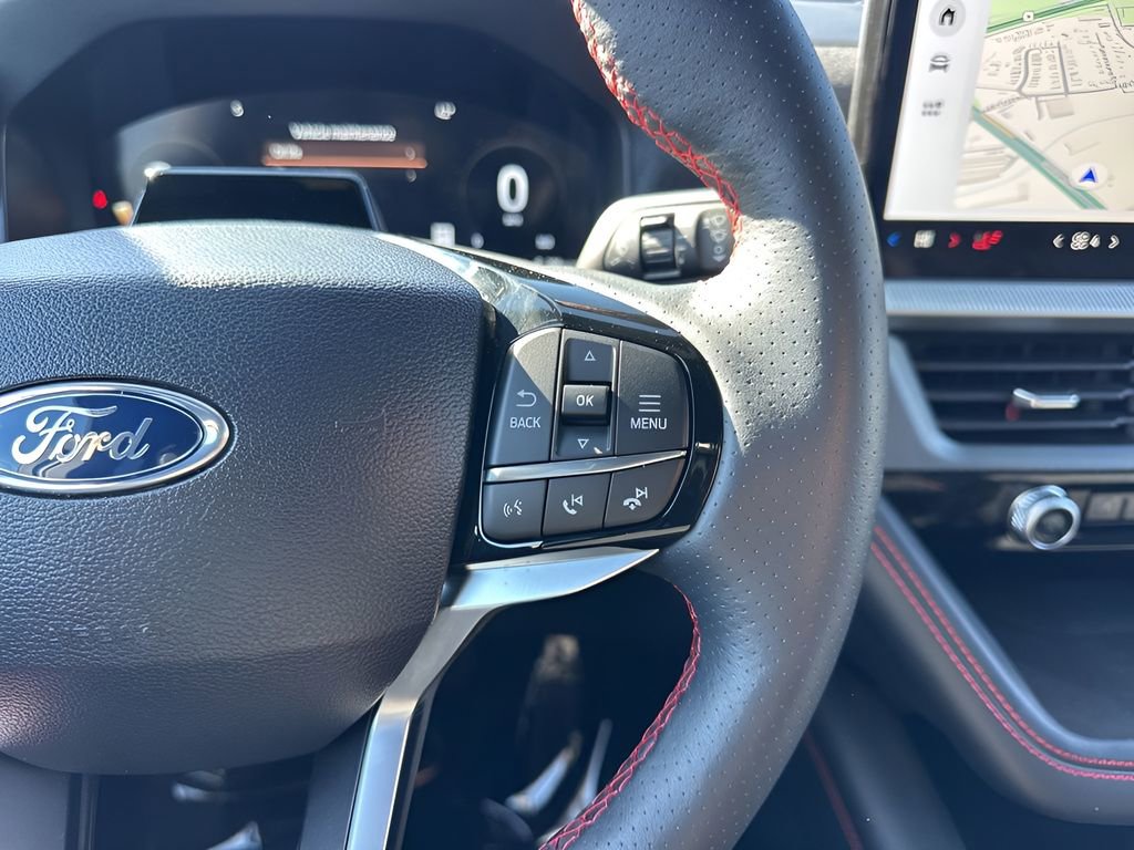 Used 2025 Ford Explorer ST-Line w/ ST-Line Street Pack image 17