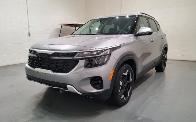 Used 2025 Kia Seltos EX w/ EX Sunroof Package FWD image 5