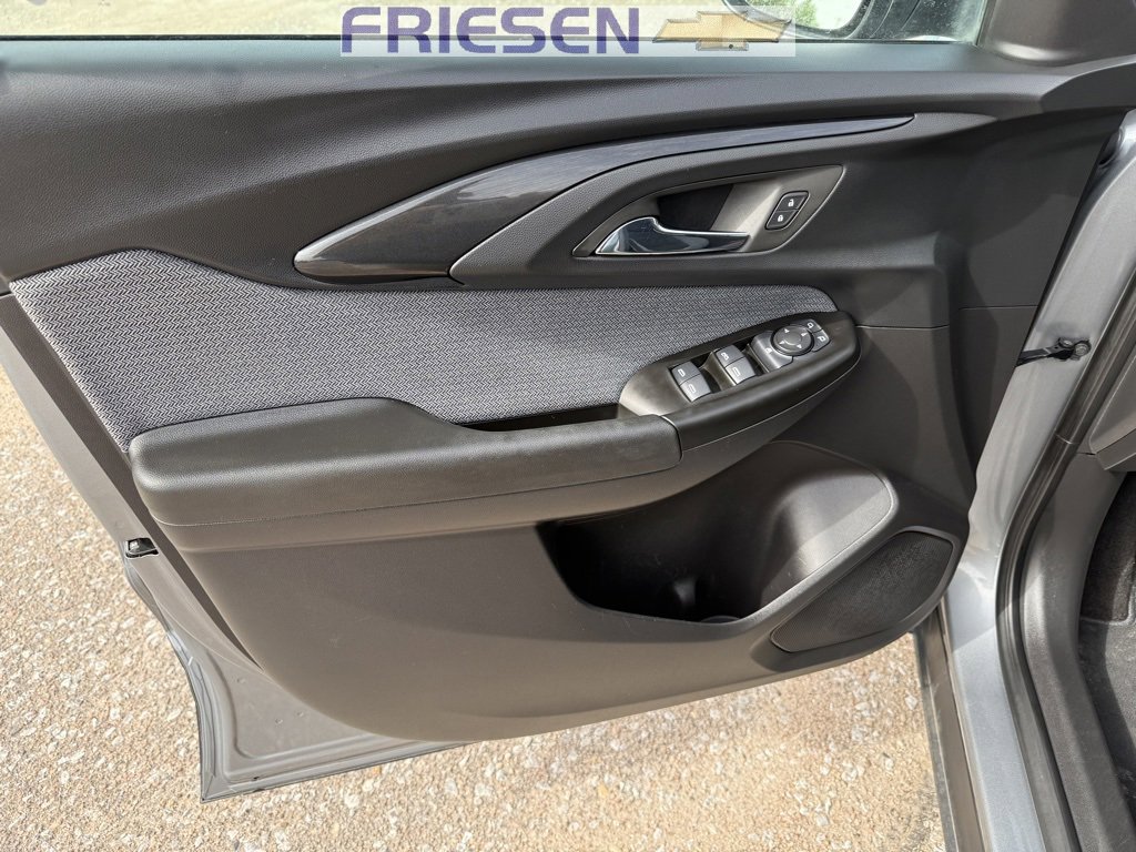 Used 2023 Chevrolet TrailBlazer LT image 8