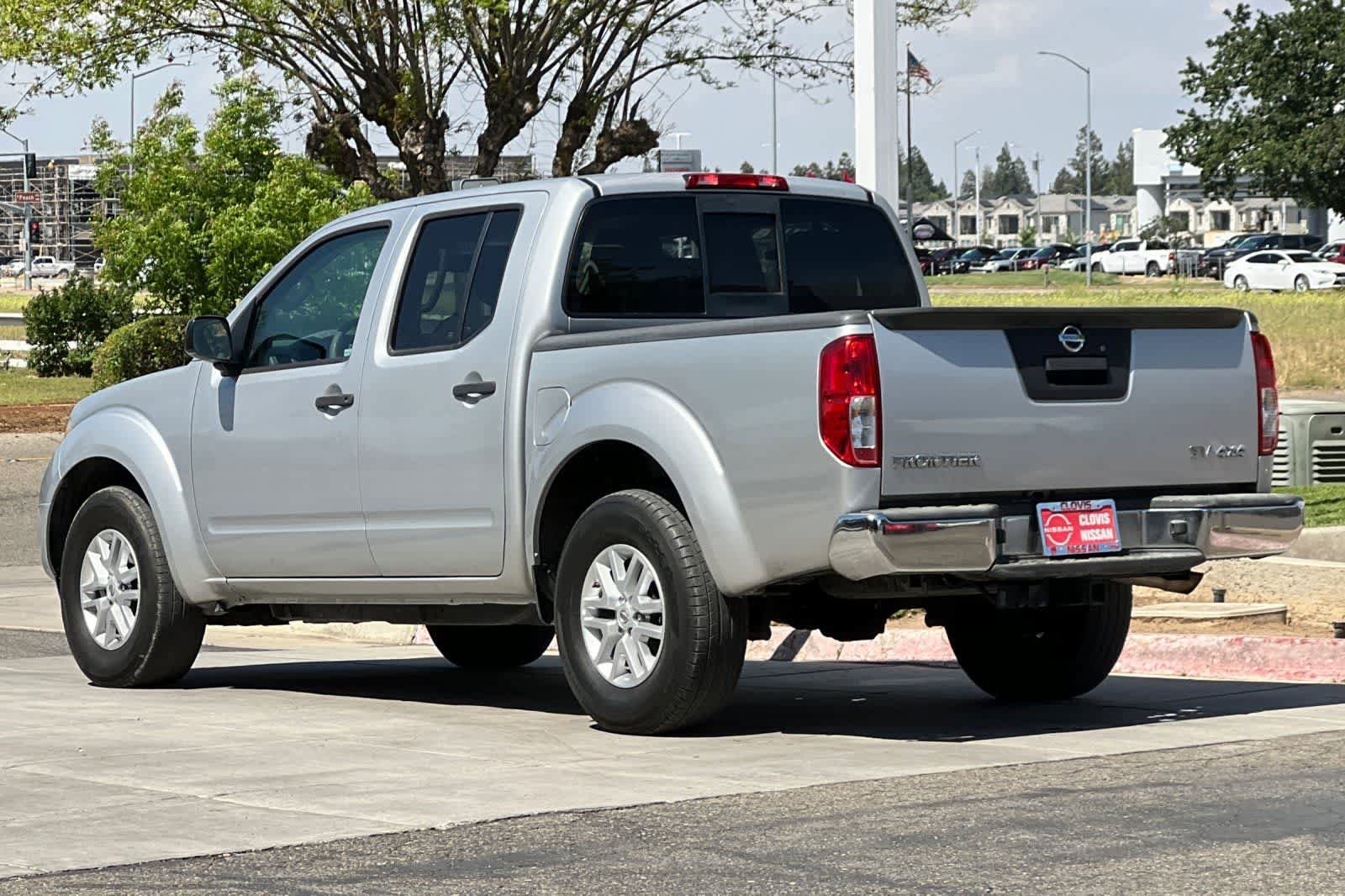 Used 2016 Nissan Frontier SV image 7