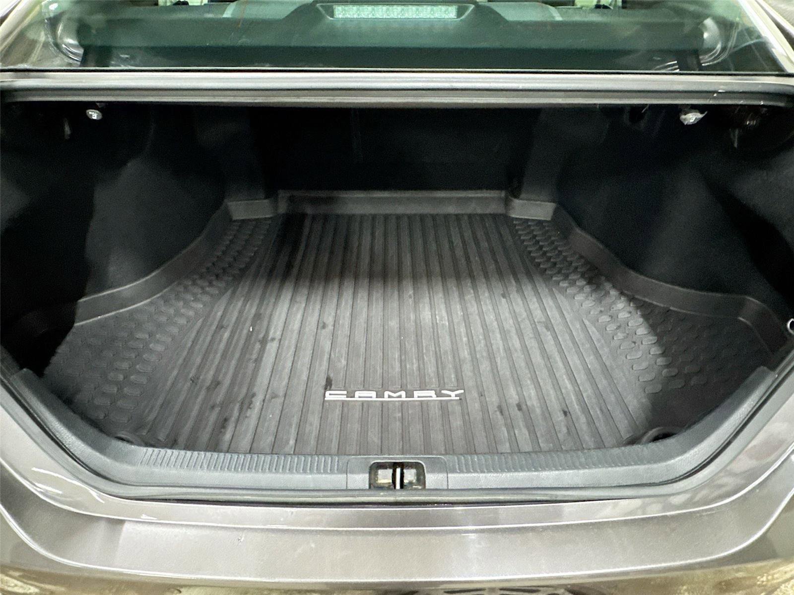 Used 2018 Toyota Camry XLE w/ Audio Package image 21