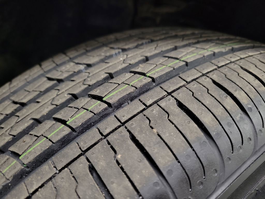 Used 2019 Jeep Cherokee Latitude Plus w/ Comfort/Convenience Group image 12