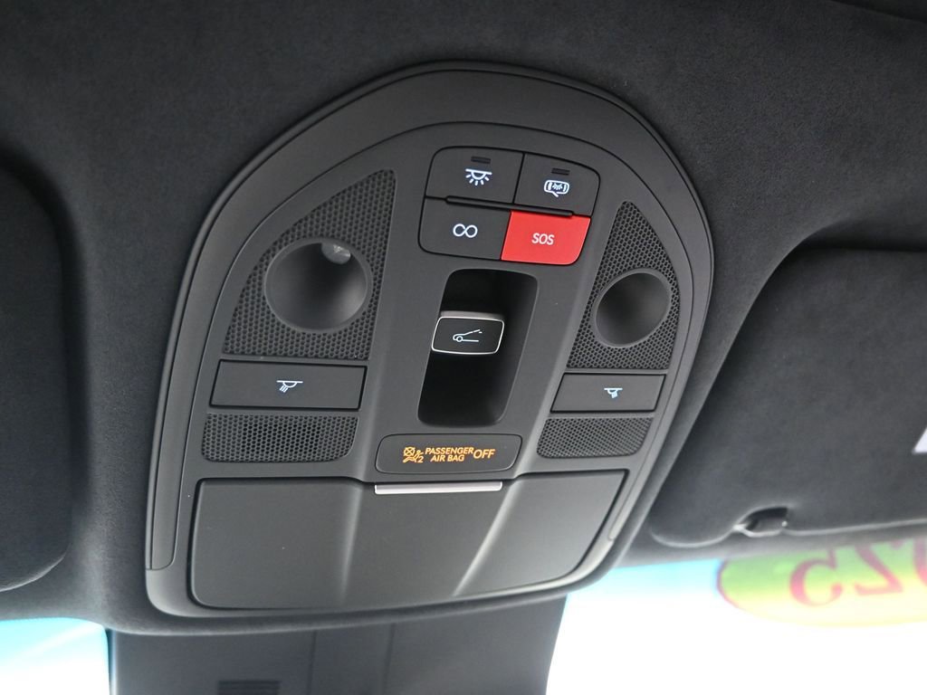 Used 2025 Genesis G70 3.3T Advanced w/ Sport Prestige Package image 40