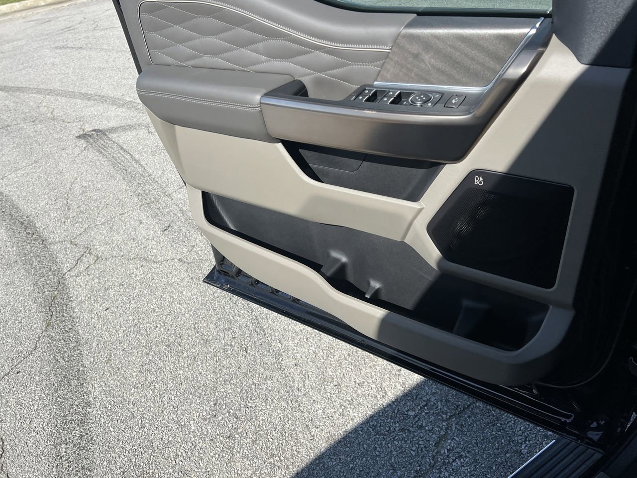 New 2026 Ford F250 Platinum w/ Platinum Plus Package image 18