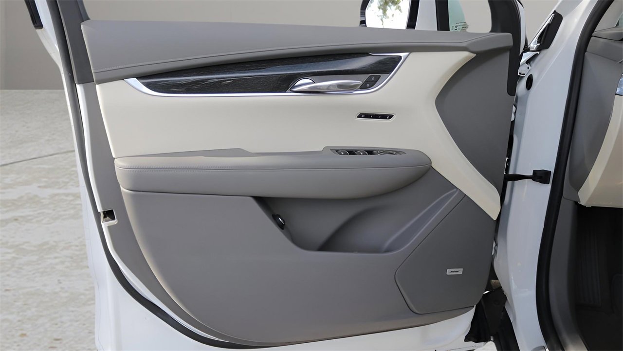 Certified 2021 Cadillac XT6 Premium Luxury image 10