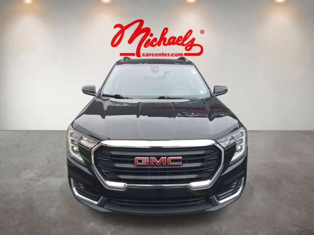 Used 2023 GMC Terrain SLE w/ Driver Convenience Package AWD/4WD image 2