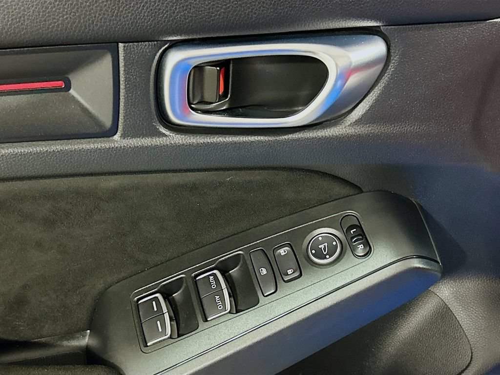Used 2025 Honda Civic Type R image 15