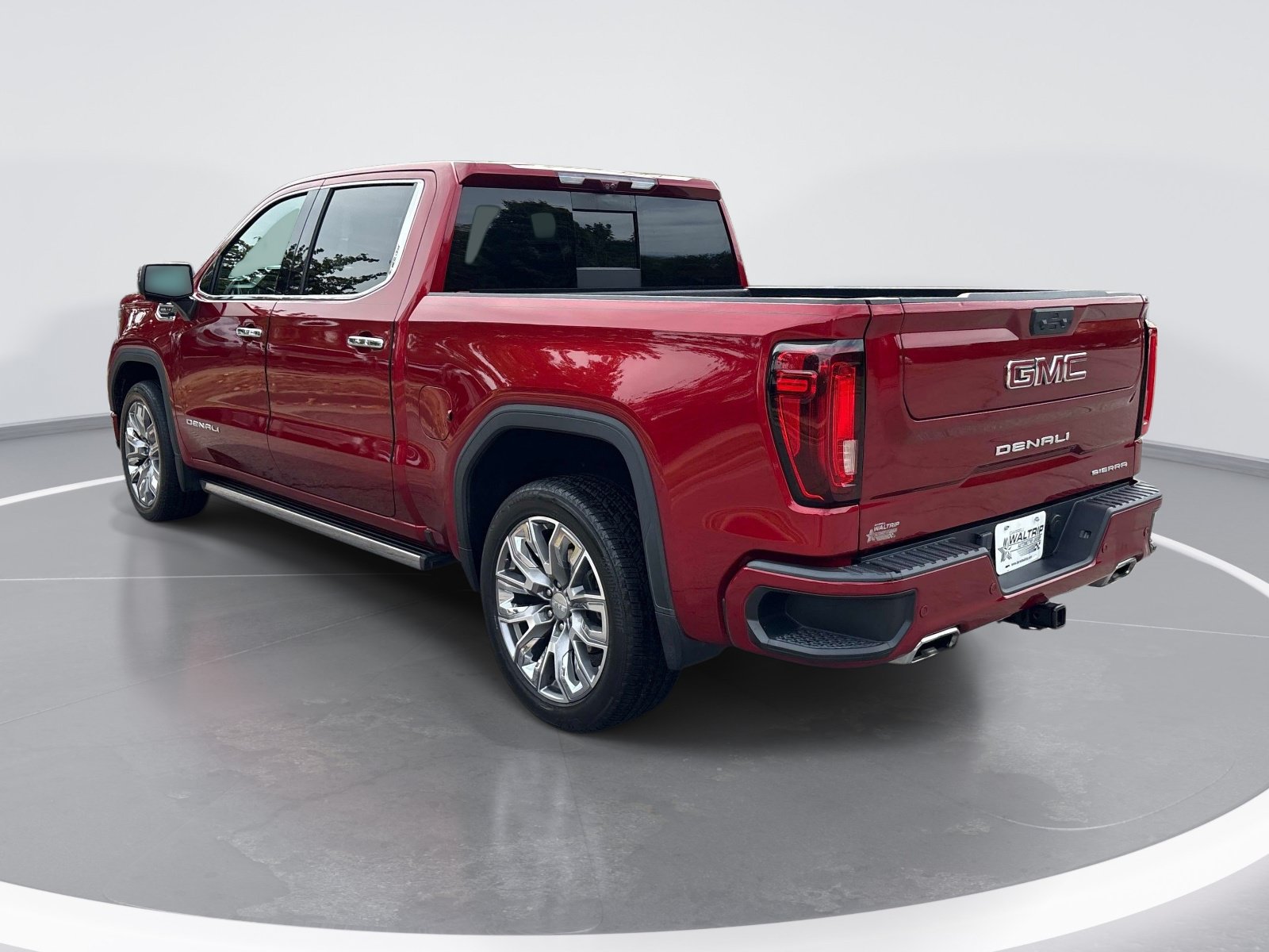 Used 2024 GMC Sierra 1500 Denali w/ Denali Reserve Package AWD/4WD image 6