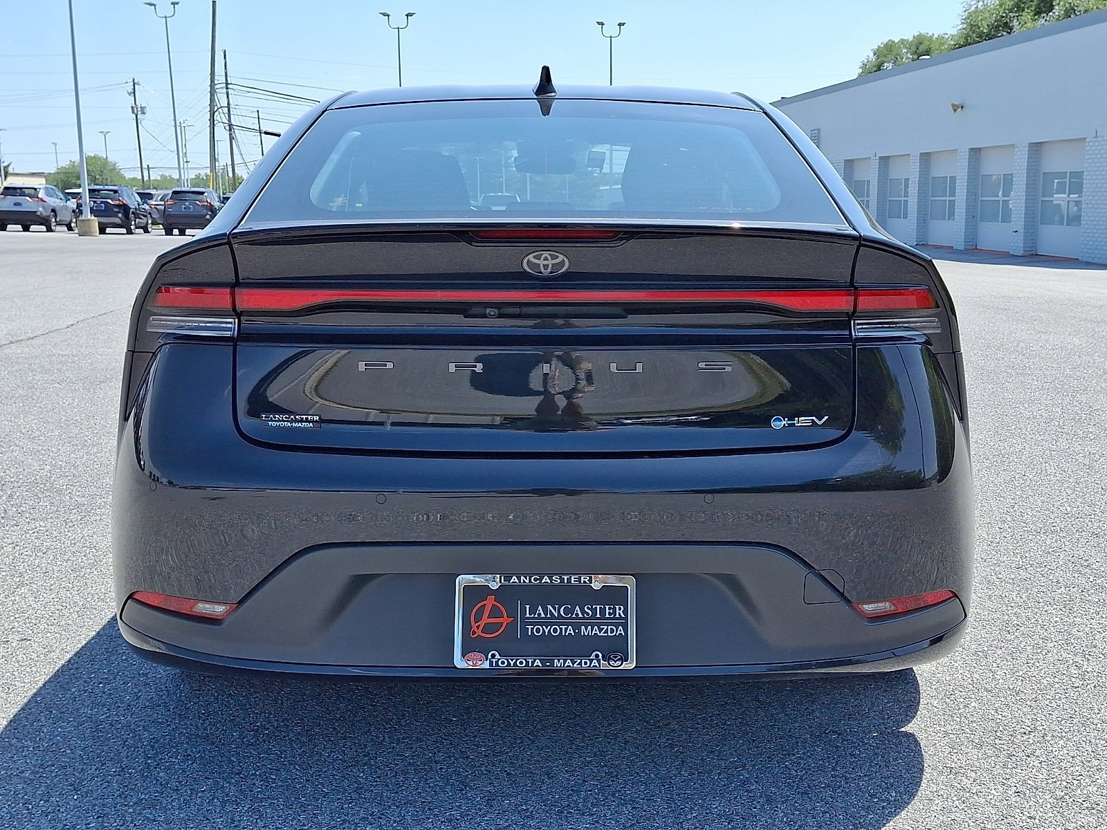 Used 2025 Toyota Prius LE FWD image 6