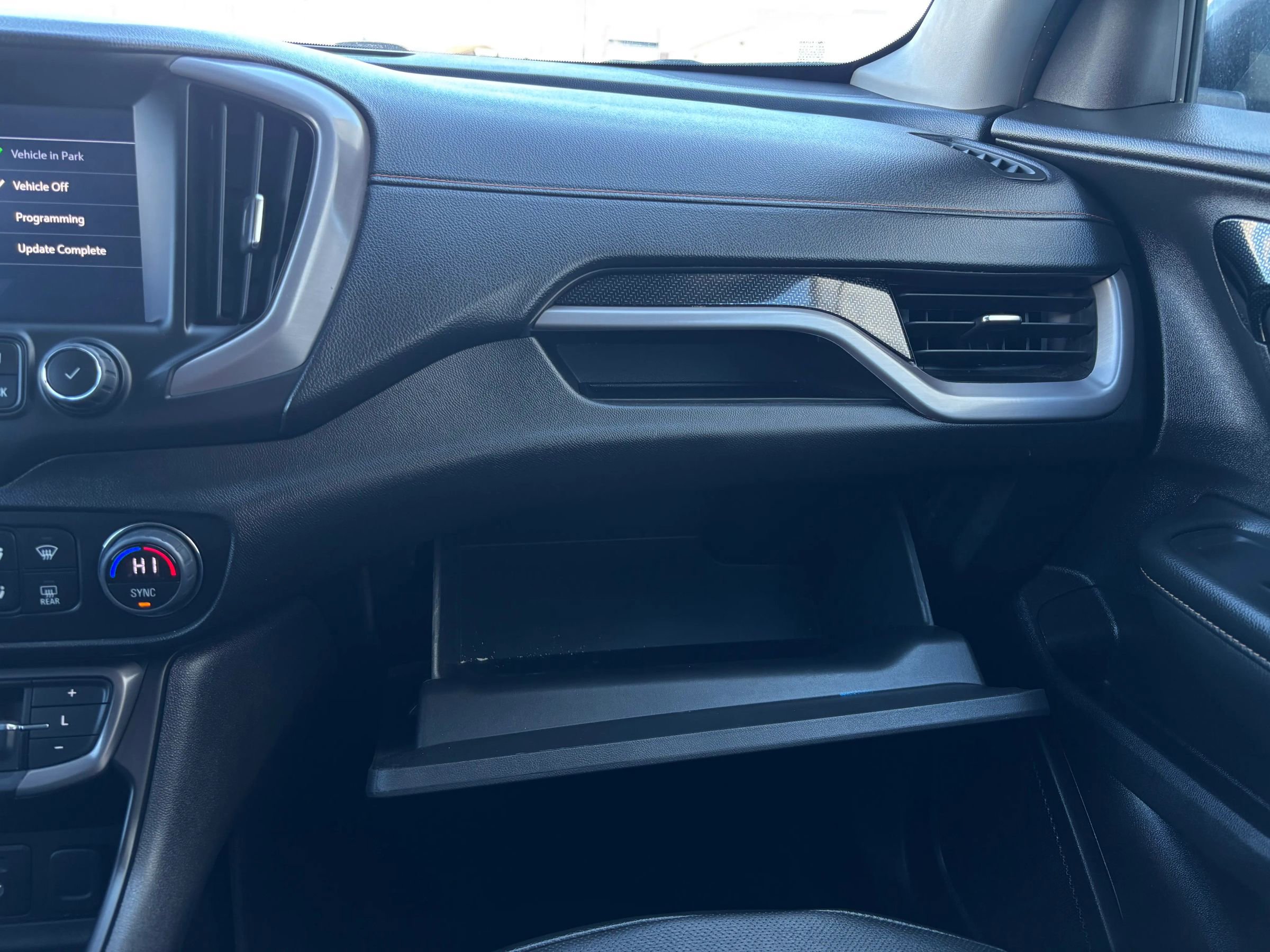 Used 2024 GMC Terrain AT4 AWD/4WD image 16