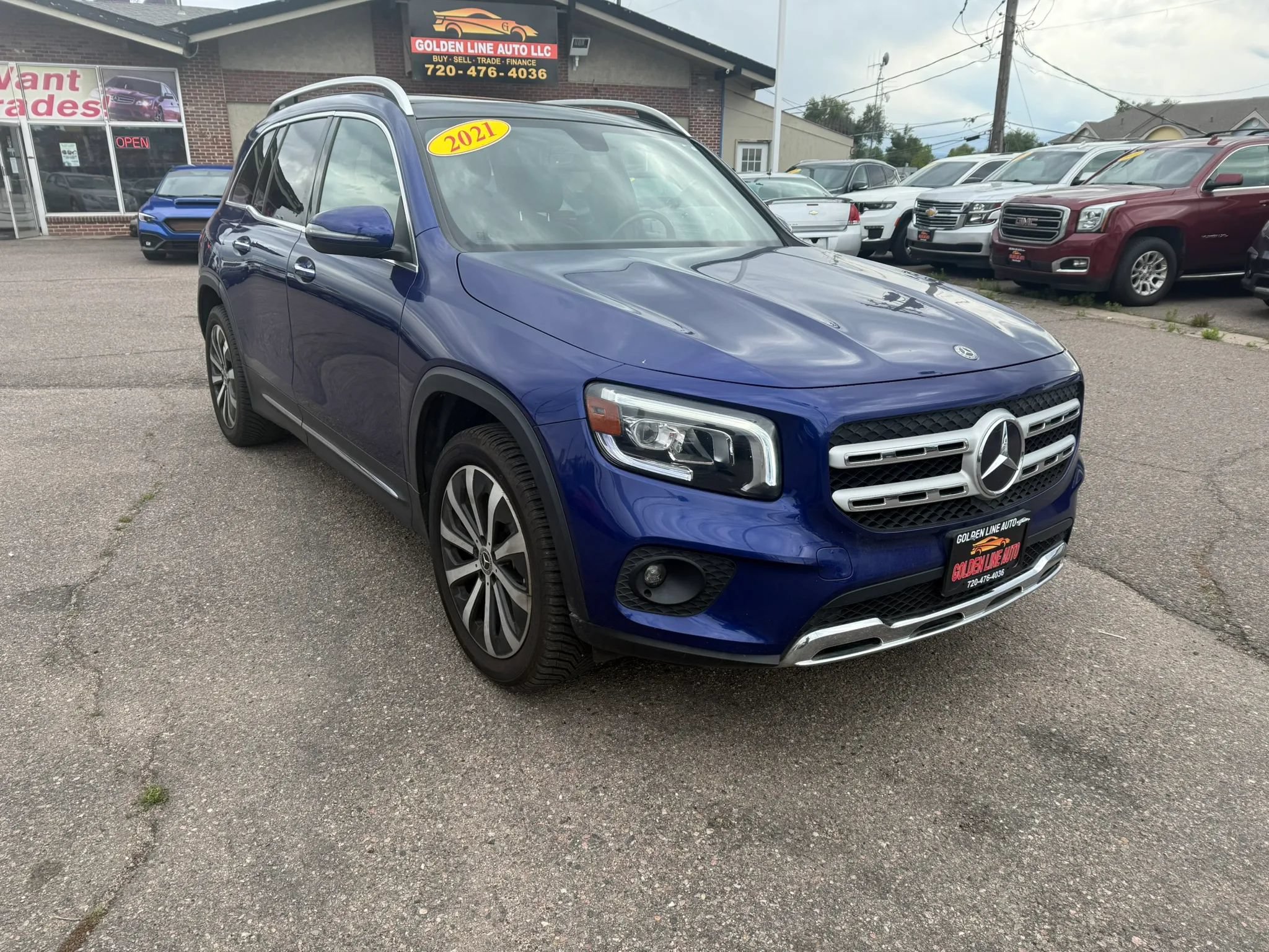 Used 2021 Mercedes-Benz GLB 250 4MATIC image 2