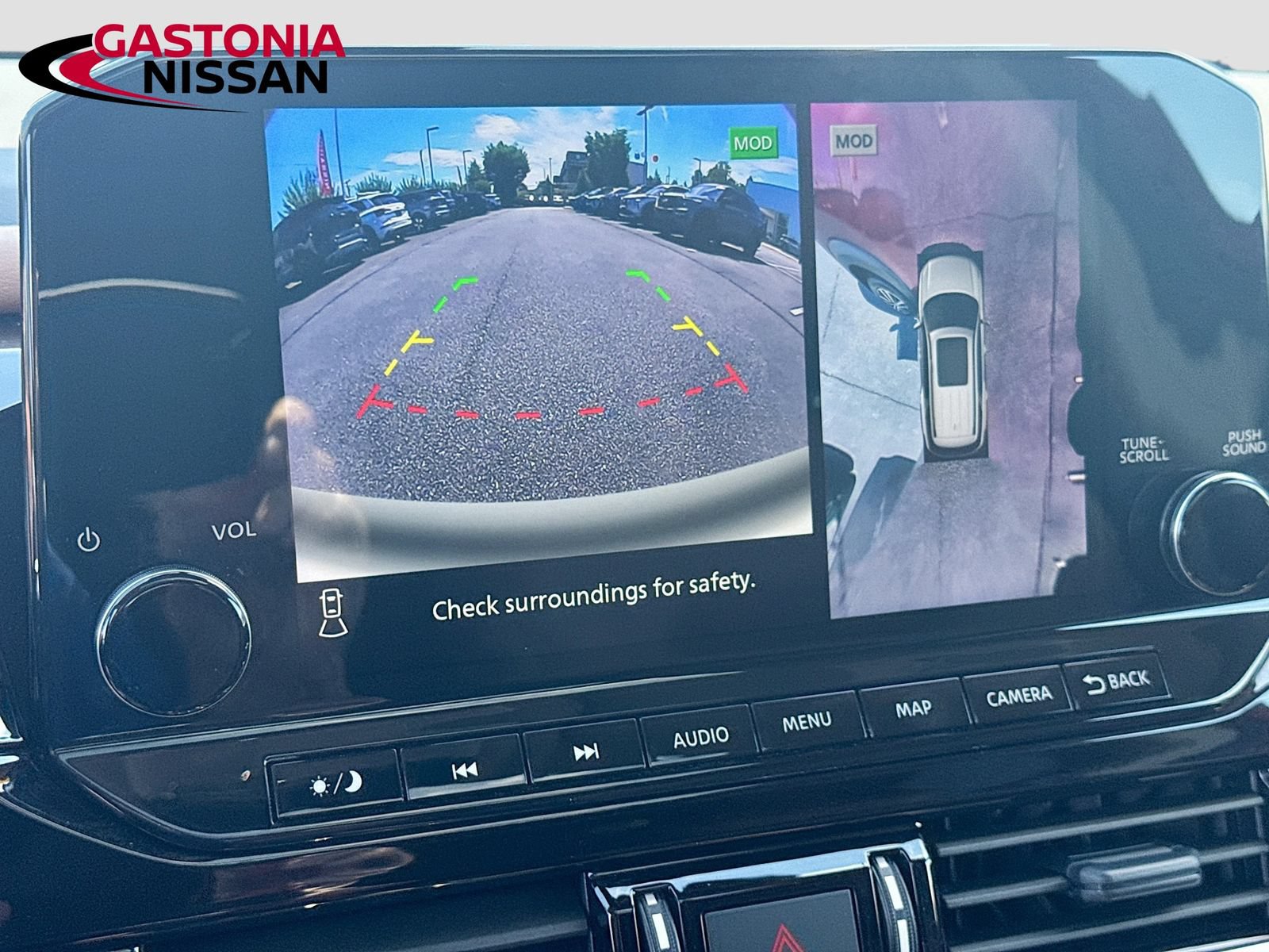 Used 2024 Nissan Pathfinder Platinum w/ Cargo Package FWD image 18