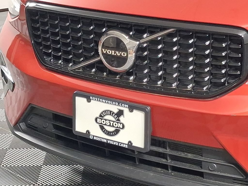 Certified 2023 Volvo XC40 B5 Ultimate w/ Climate Package AWD/4WD image 5