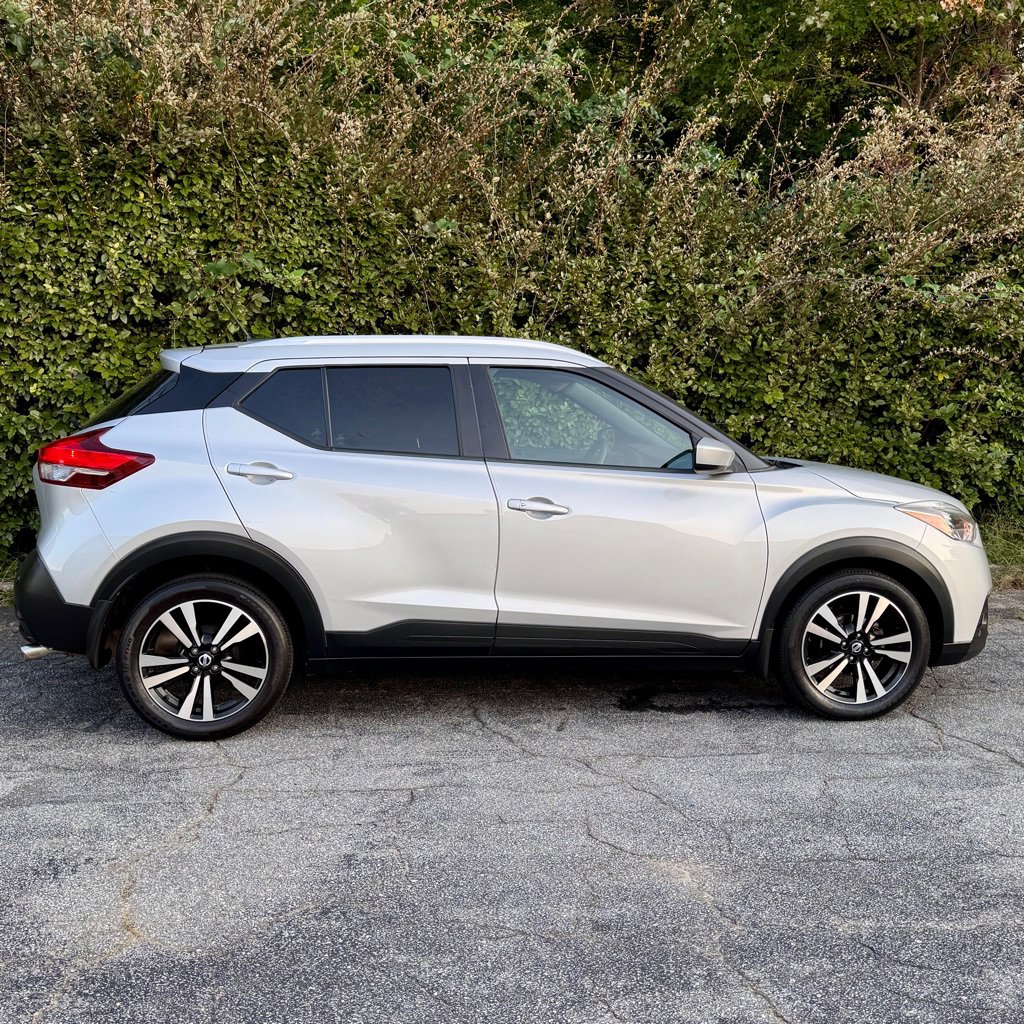 Used 2020 Nissan Kicks SV w/ Exterior Package image 4