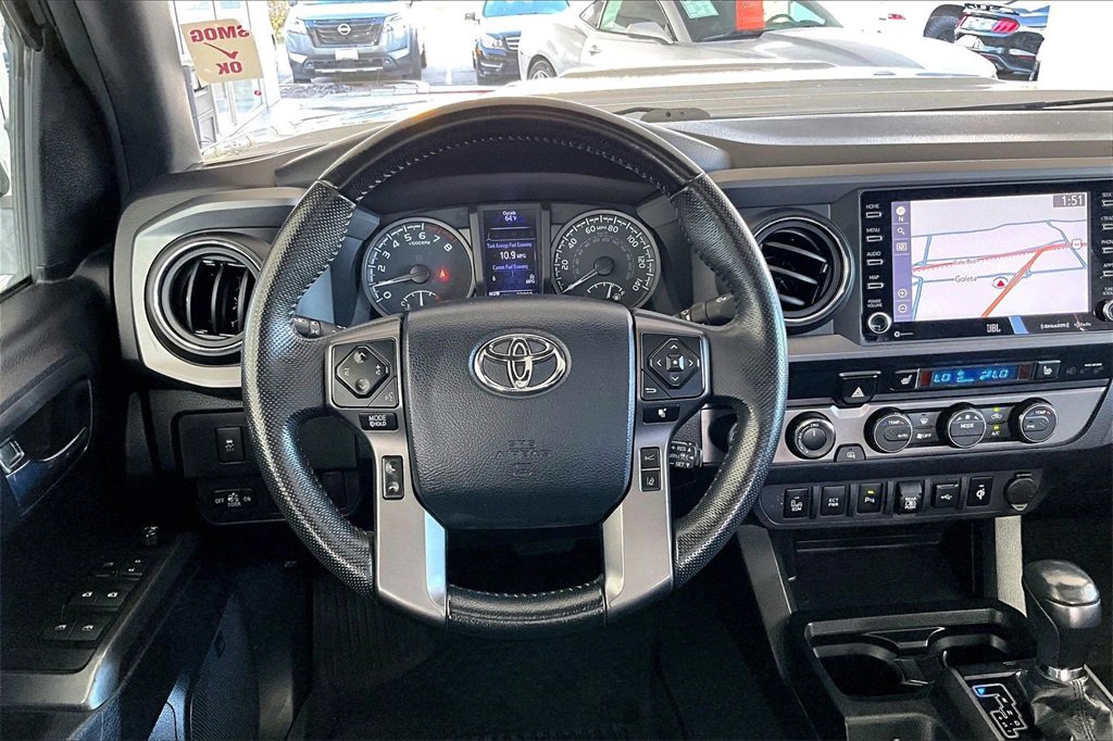 Used 2020 Toyota Tacoma TRD Sport image 9