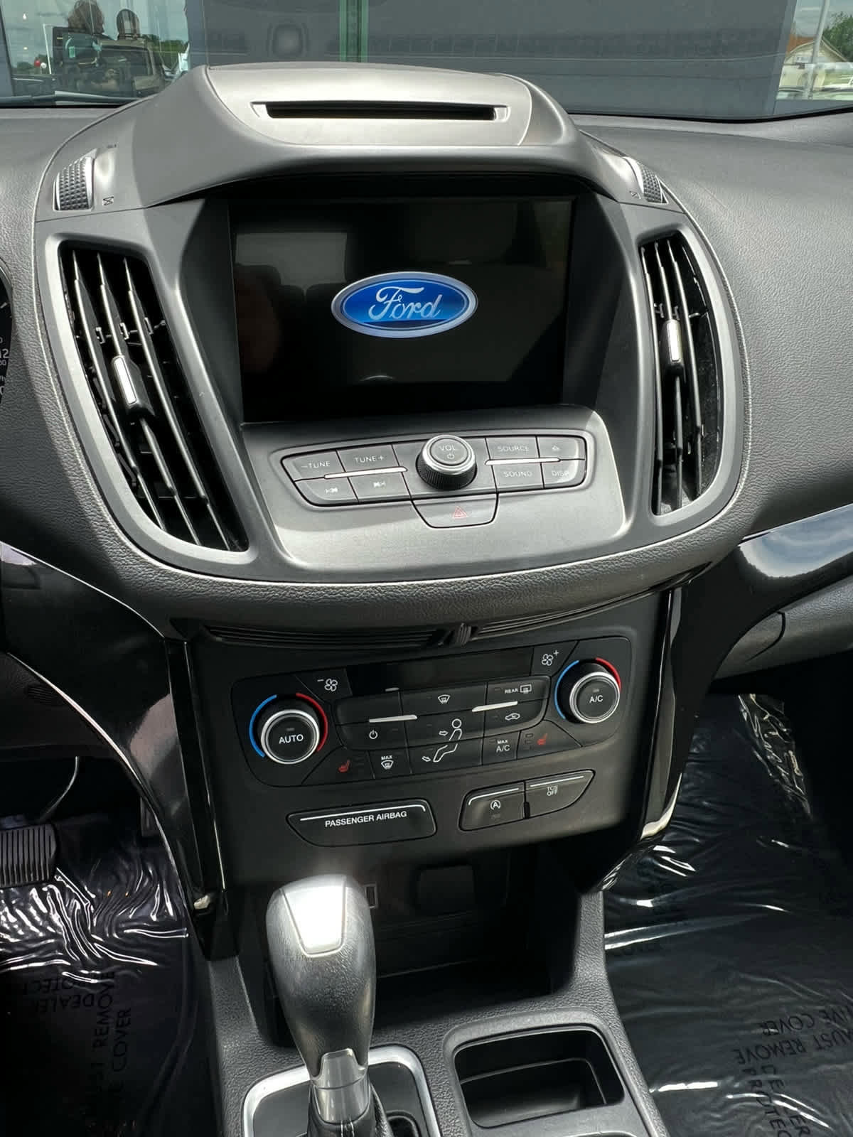 Used 2018 Ford Escape SEL w/ SEL Sport Appearance Package FWD image 14