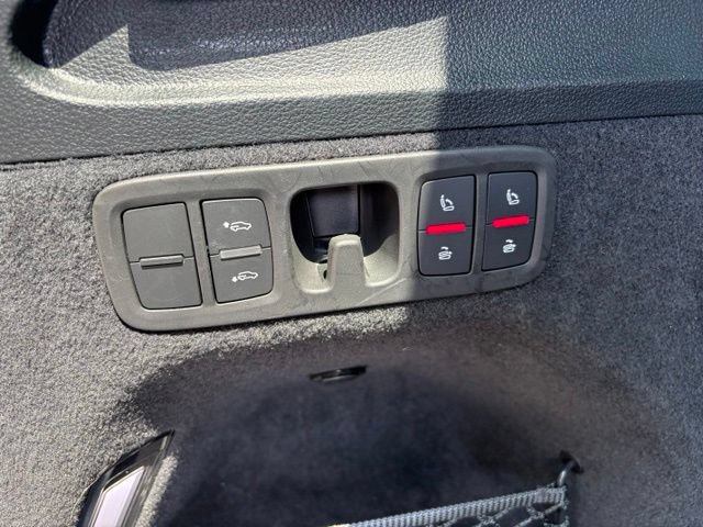 Used 2024 Audi SQ7 Prestige AWD/4WD image 8