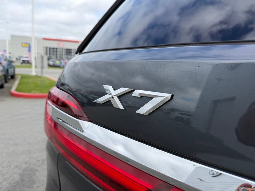 Used 2020 BMW X7 xDrive40i w/ Premium Package AWD/4WD image 10