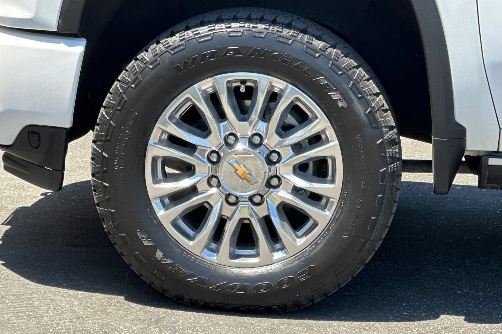 Certified 2023 Chevrolet Silverado 2500 High Country w/ Z71 Off-Road Package AWD/4WD image 27