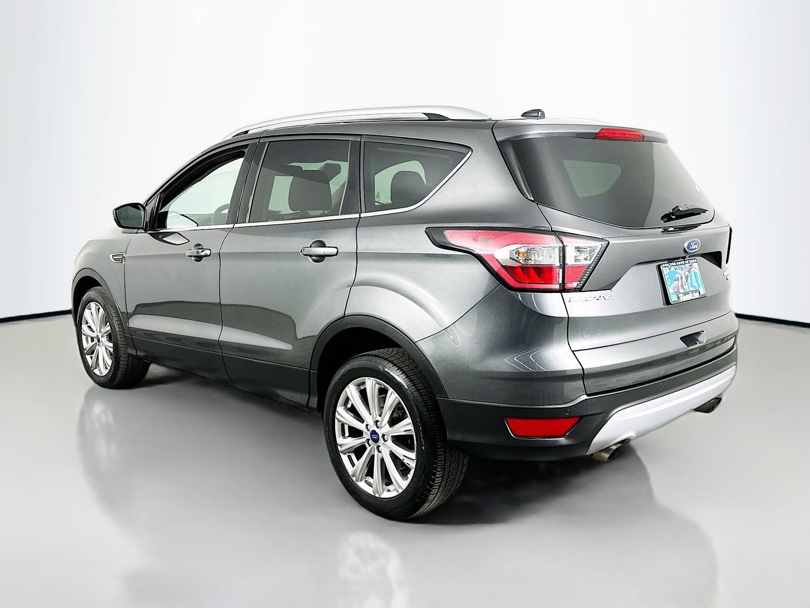 Used 2017 Ford Escape Titanium image 5