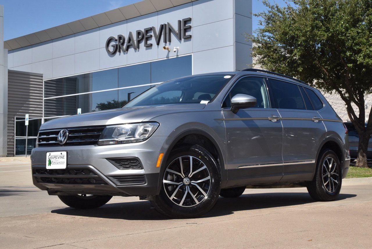 Used 2021 Volkswagen Tiguan SE AWD/4WD image 2