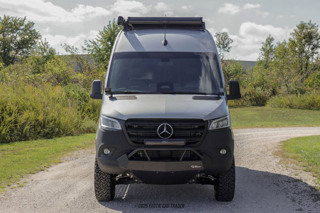 Used 2025 Mercedes-Benz Sprinter 2500 image 13