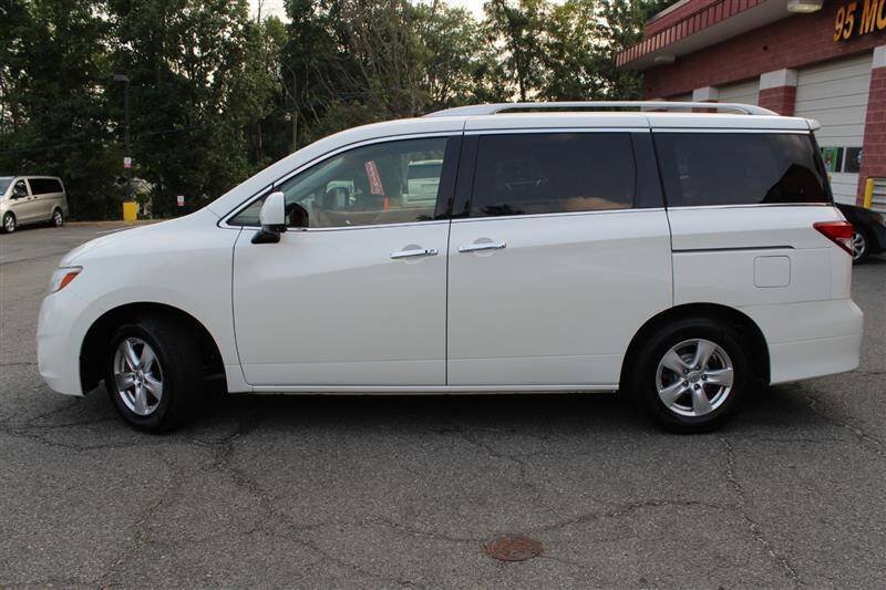Used 2016 Nissan Quest SV FWD image 2