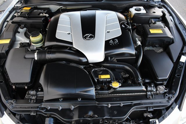 Used 2004 Lexus SC 430 Convertible image 23