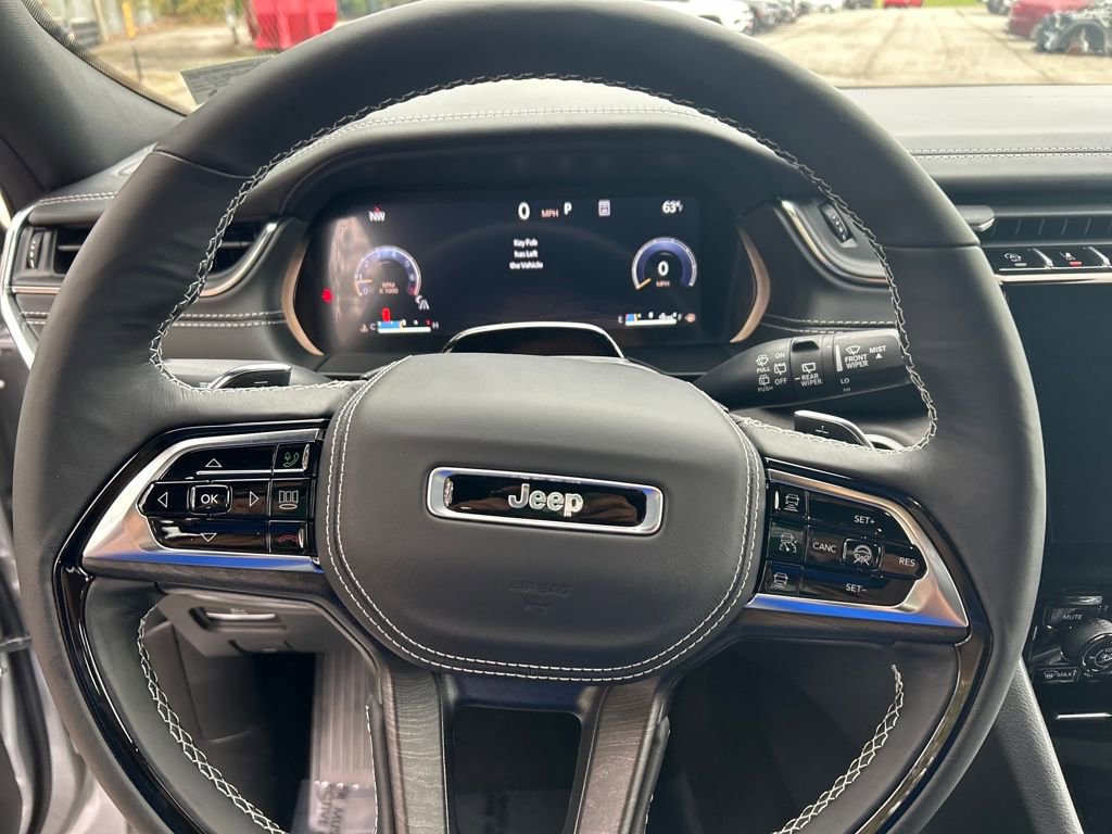 New 2025 Jeep Grand Cherokee Overland w/ Adv Protech Group III image 15