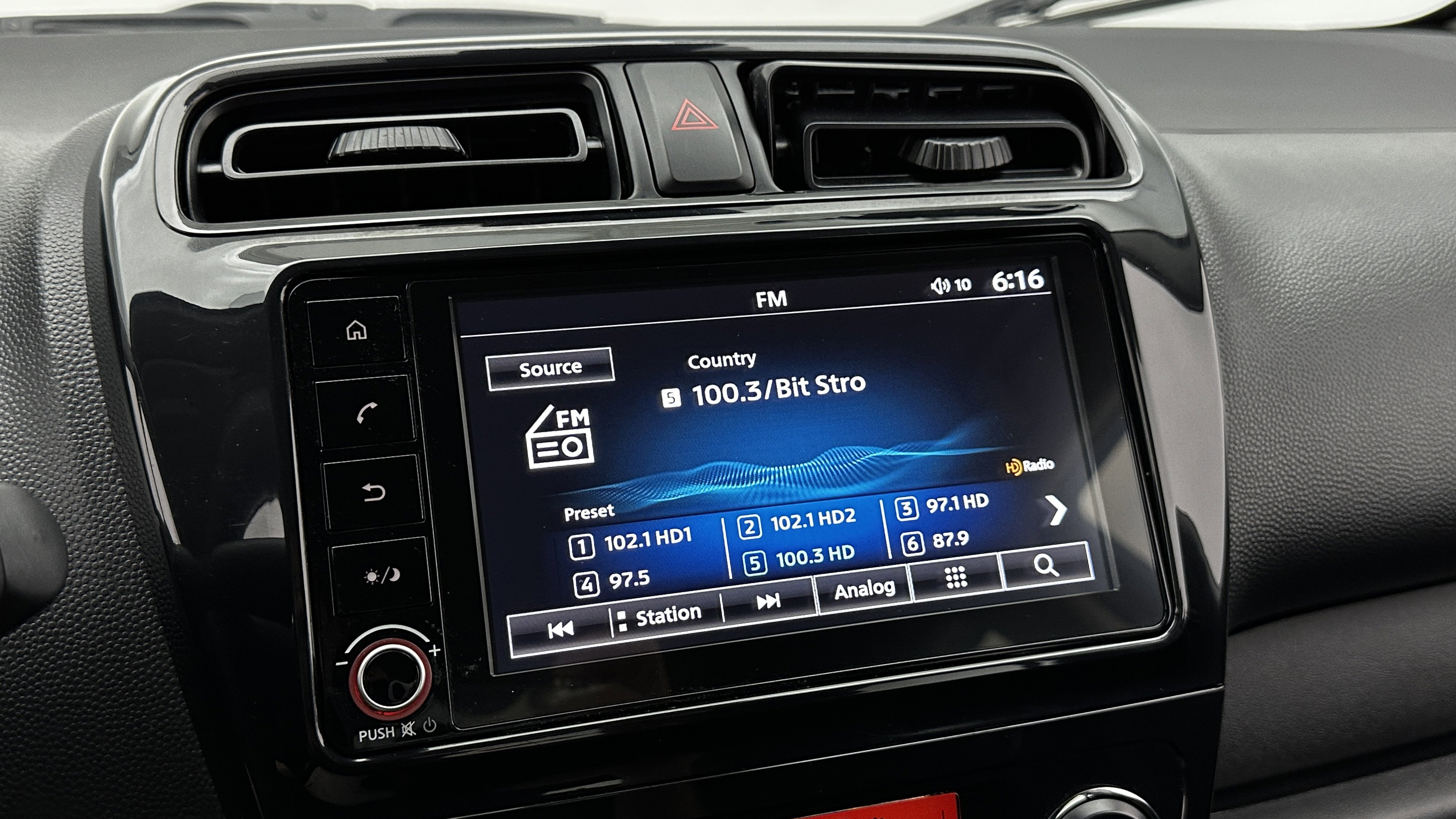 Used 2024 Mitsubishi Mirage ES image 14