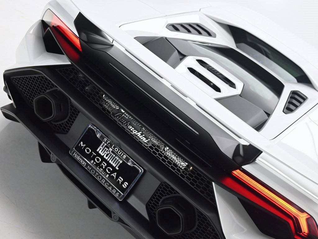 Used 2023 Lamborghini Huracan Tecnica image 18