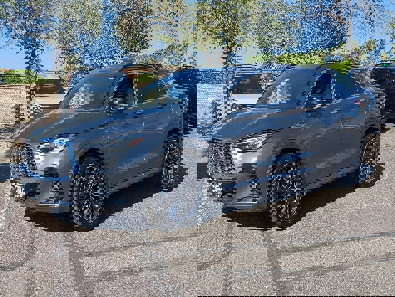 Certified 2023 INFINITI QX55 Essential image 2