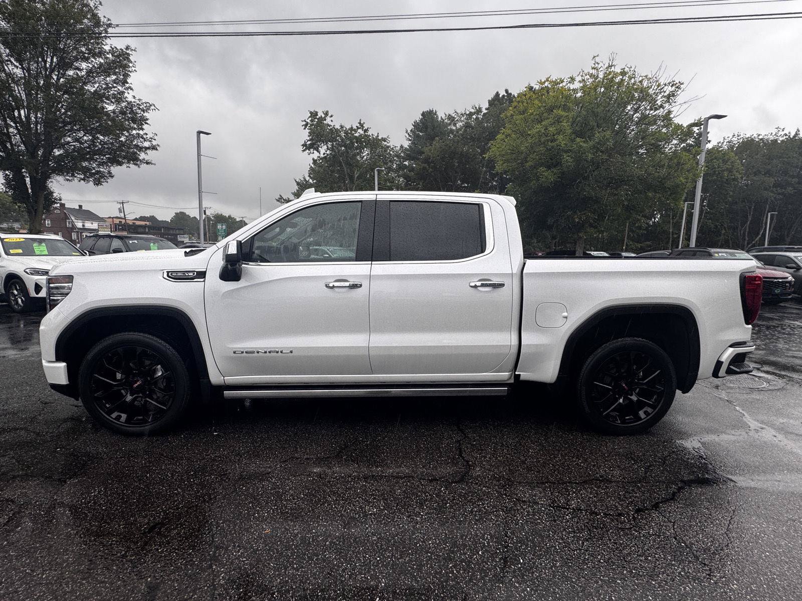Certified 2023 GMC Sierra 1500 Denali w/ Denali Reserve Package AWD/4WD image 5