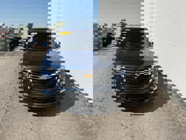 Used 2023 Chevrolet Traverse LS w/ Safety Package FWD image 5