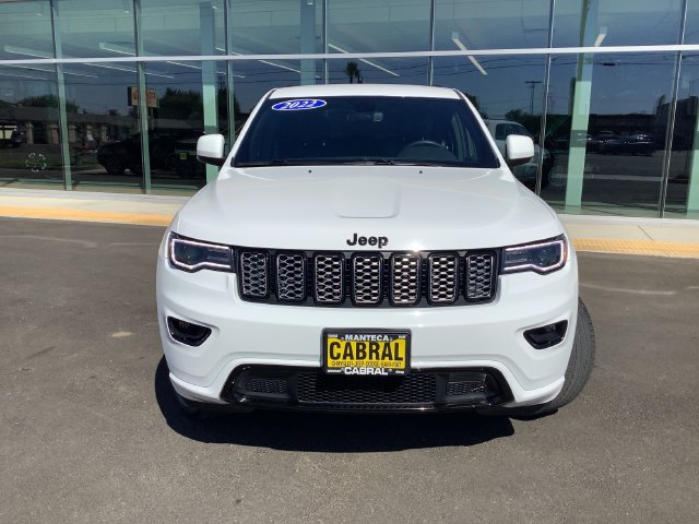 Used 2022 Jeep Grand Cherokee Laredo X AWD/4WD image 4