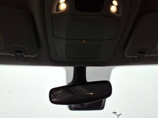 Used 2023 Chrysler Pacifica Touring-L FWD image 17
