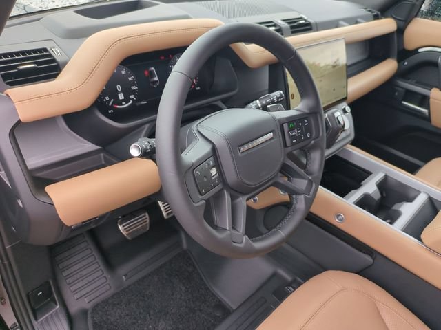 New 2026 Land Rover Defender 130 V8 AWD/4WD image 7