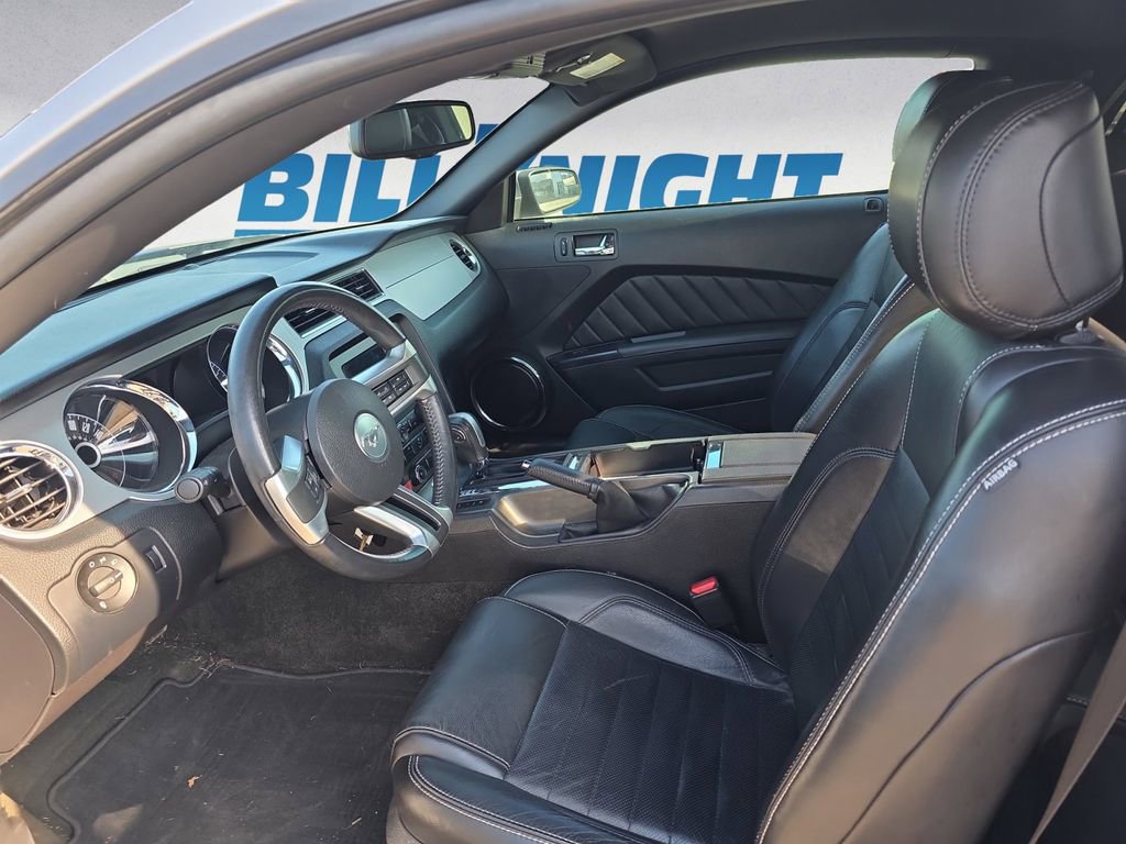 Used 2014 Ford Mustang Premium image 9