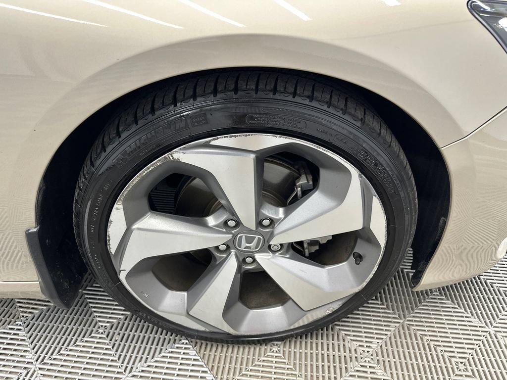 Used 2018 Honda Accord Touring image 14
