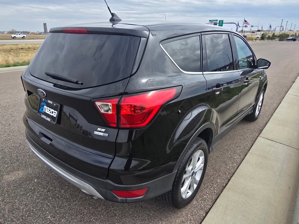 Used 2019 Ford Escape SE image 5