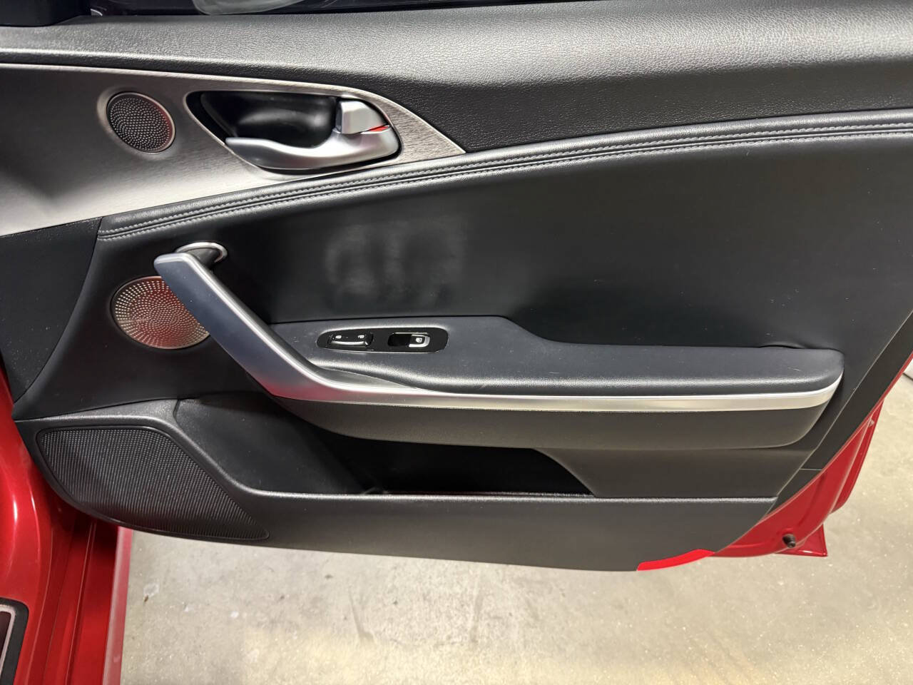 Used 2018 Kia Stinger GT2 AWD/4WD image 12