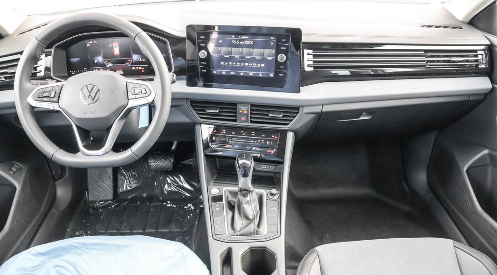 New 2026 Volkswagen Jetta SE FWD image 37