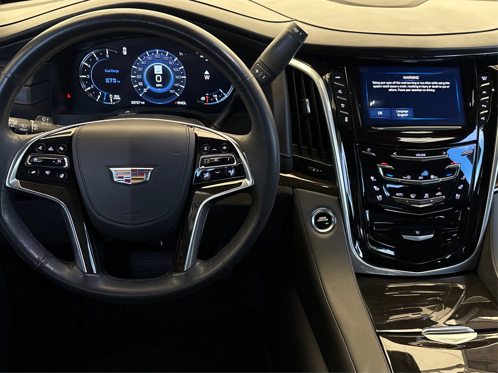 Used 2020 Cadillac Escalade Platinum RWD image 18
