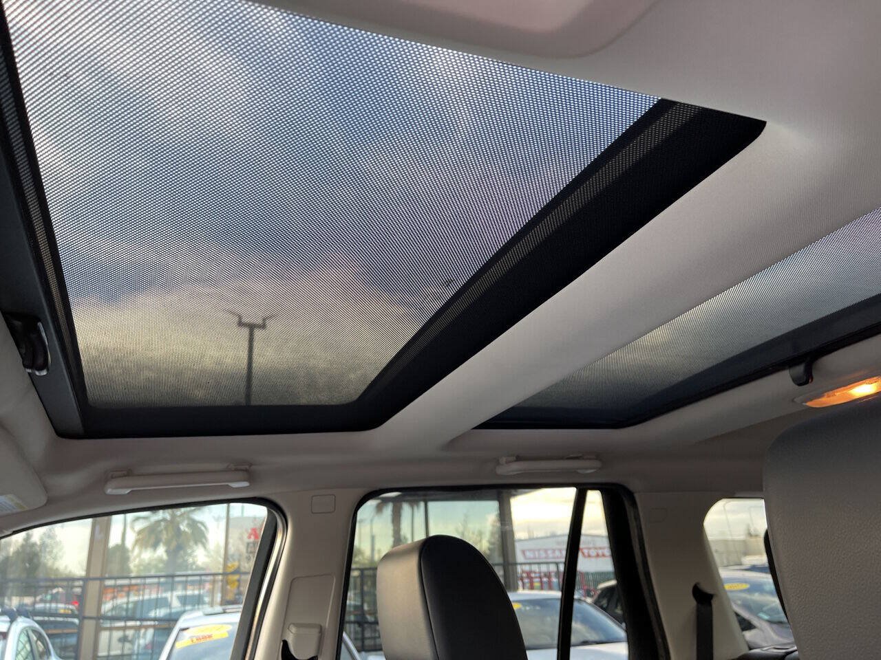 Used 2013 Land Rover LR2 HSE AWD/4WD image 22